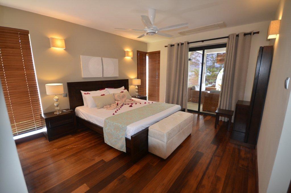 Olana Beachfront Apartments Rivière Noire Extérieur photo